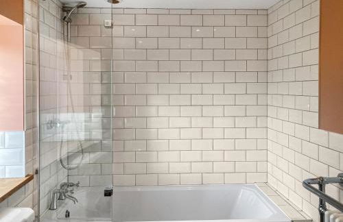 Aeron Villa - Photo 23