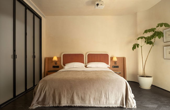 Golden Age Hotel - Photo 34