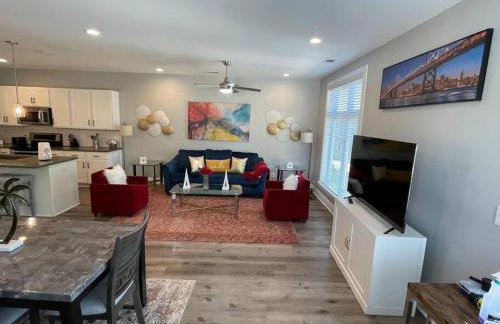 Pet friendly Wi-Fi luxury gated community downtown Greenville - Photo 18