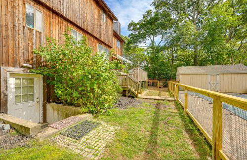 Pet-Friendly Apt with Hot Tub Near the Hamptons! - Foto 16