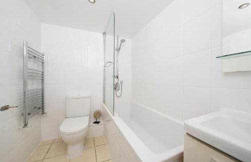 Modern 3BR - Flat Sleeps 8 - Walk to Liverpool St - Foto 13