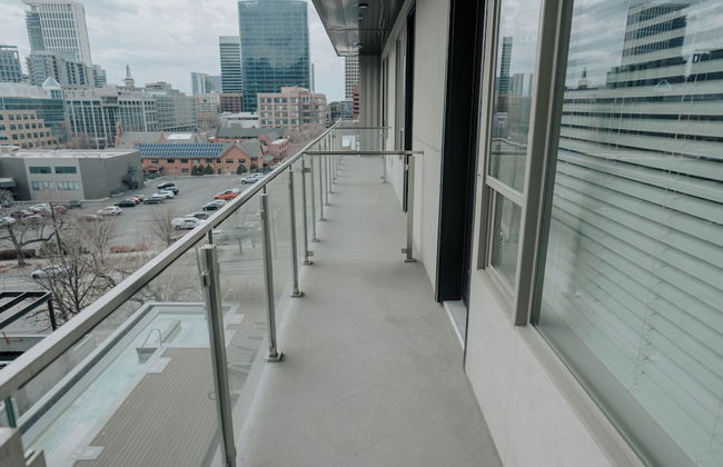 NEW Minimalist & Clean Apt in Downtown SLC - Foto 9