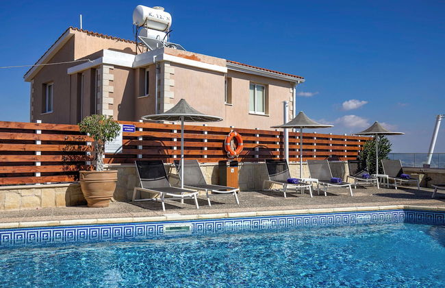 Hill View Restaurant & Apartments - Photo 51