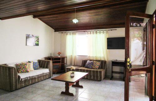 Casa com 4 Suítes, Piscina, Área Gourmet e Wifi - Foto 31