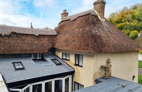 St James Cottage - Luxurious Dorset Escape in Idyllic Milton Abbas - Photo 57