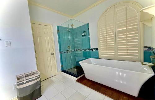 Lakefront Oasis - Photo 32