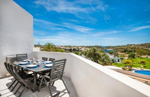 Albufeira Family Holidays with Pool View - Foto 3
