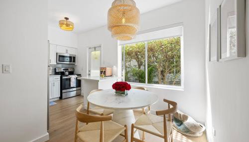 Lux Designer Apt 2BR and 2BA in the Heart of MIA Beach - Foto 3