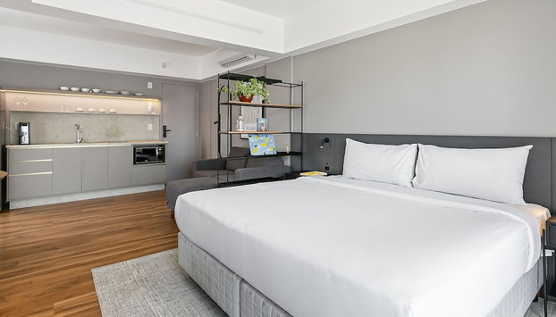 Studios Rio Branco by Viva - Prédio moderno, aptos com cama king-size no centro de Floripa - Photo 5, Chambre