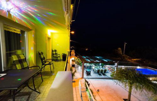 Over the skyline - Photo 54