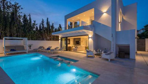 VACATION MARBELLA I Villa Marbesa White Pearl, Two Private Pools, 3min walk to the Beach, Fastest WiFi, Built in 2024 - Photo 2