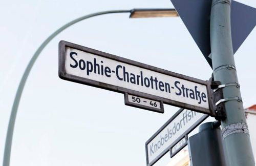 SC 05 by ROCKCHAIR Apartments l SUPERHOST Status l 2 Bedrooms Boxspringbeds Balcony Elevator - Cozy Family & Business Flair welcomes you! - Foto 25