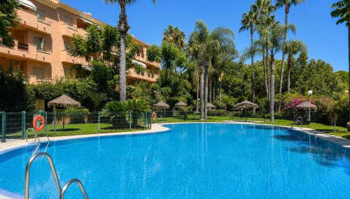 Marbella Dunas de Cabopino 2BR Apartment with Private Garden, Pool & Parking - Magnolia Properties - Foto 2, Garden
