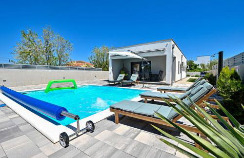 Holiday house Sara with heated pool - Photo 6