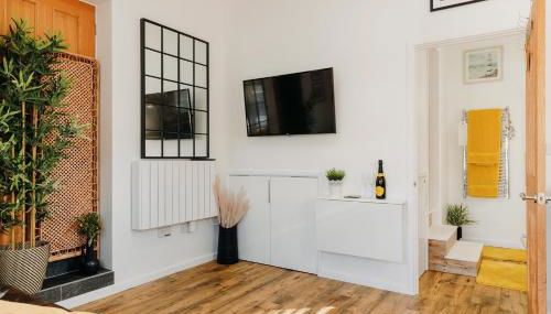 Superb Guest Suite in Caldicot with Parking - Foto 2