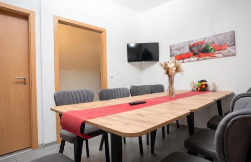 Serviceroom24 - Apartment 3 in Recklinghausen WLAN - Smart-TV - 24-7 Check-in und Küche - Foto 5