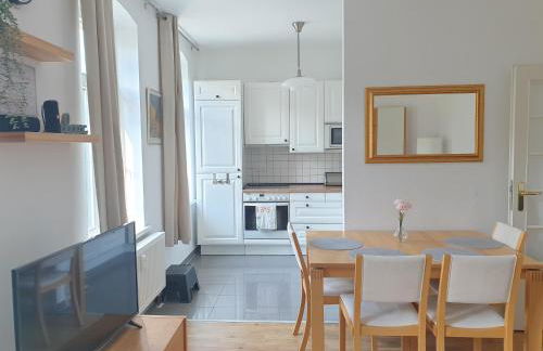 Chemnitz Saxonia HomeDeLuxe Hochwertige 50qm 2-Zimmer-Ferienwohnung mit privaten Kfz Parkplatz Stellplatz mit MWSt-Rechnung mit XXL Hülsta Bett & Etagenbett mit InternetFlatrate - Ideal für Familien, Paare, Kulturinteressierte & Geschäftsreisende! - Foto 14