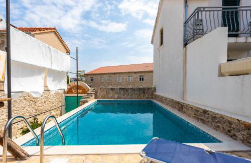 Holiday house with a swimming pool - Villa Melavita - Foto 4