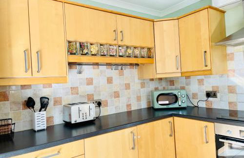 Tanglewood Close, 3 Bedroom house, Abergavenny with private parking, - Foto 11