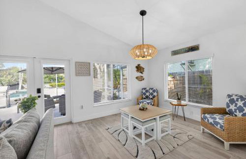 Blue Lagoon Hideaway 3BR Coastal Chic Retreat - Foto 16