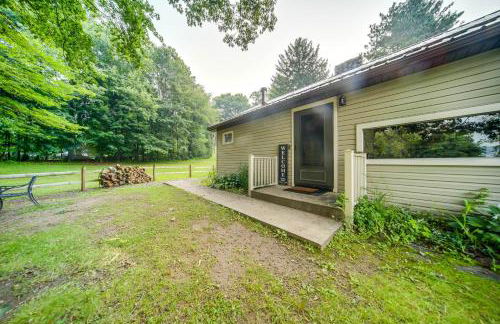 Custom-Built Lakefront Cottage with Spacious Yard! - Foto 24