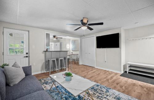 Bloomfield, Pittsburgh Bright and Spacious TWO Bedroom Apt with Free Parking - Foto 1