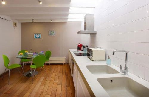 The Ultimate Group Complex, Hens & Celebrations at The Old Fire Station Canterbury, 3 Homes - Foto 47