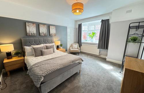 Very Large Central Property - Foto 13