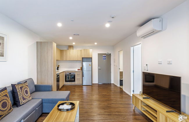 Stunning Ellerslie Apartment + Private Balcony! - Foto 6