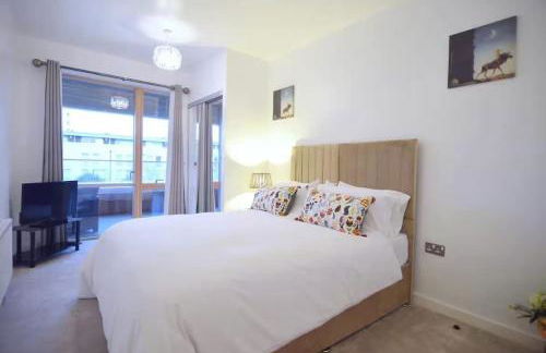 Royal Docks Modern Retreat Eddington Court Sleeps 5 - Foto 7
