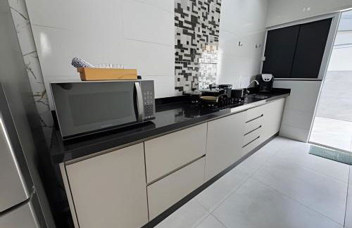 Casa Moderna, Confortável e com Churrasqueira - Foto 20