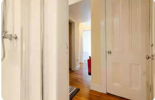 3 Bed Central Apartment - Pet Friendly & Parking - Foto 20