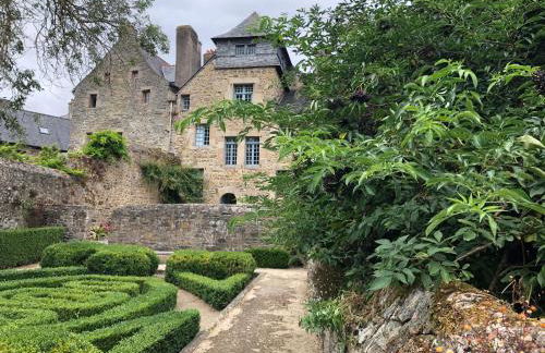 Appartement de 1634 avec balcon au sud sur jardin en plein cœur historique - Foto 33