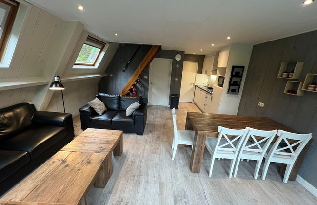 Family Bungalow by the Fen - Photo 18