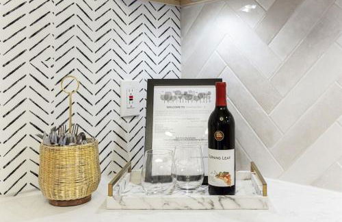 Lux Home-mins to Truist Park wKing pet friendly - Foto 2