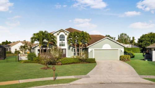 240 Equestrian 8 beds Private Pool - Photo 3