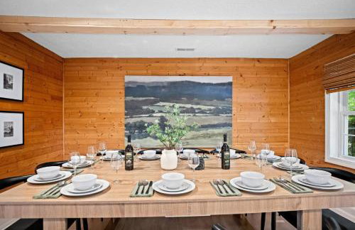 10min to NRG | Hot tub | Sauna | Firepit | 4br 3ba - Foto 5