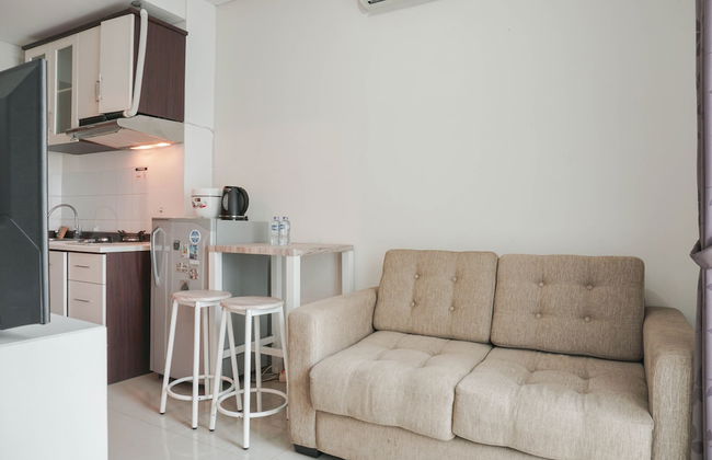 Comfort 1Br Apartment With Study Room At Woodland Park Residence - Foto 9