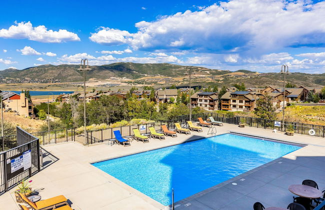 Lake View Ski Chalet - Photo 16