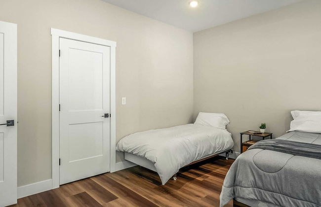 Lakeside Serenity by Avantstay Lakefront, Newly Built, Deck w/ Views! - Foto 32