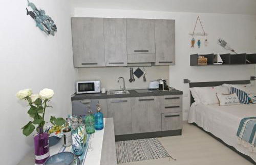 Apartment A lago private beach and parking - Foto 19