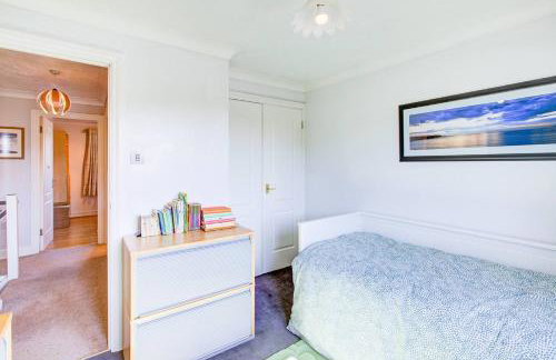 Serene Family Escape - Spacious, Near Thorpe Bay and Southend, Beaches & Amenities - Pass the Keys - Foto 26