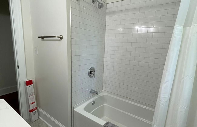 Renovated 1 Bedroom in Forest Hills - B - Foto 6