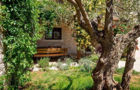 Rustikales und authentisches Ferienhaus mit BBQ, Babybett und hundefreundlich - Foto 8