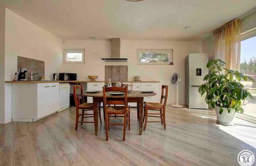 Gite L'Entraxe très lumineux au cœur de Saint Didier - Foto 3