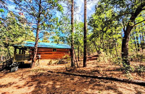 Charming Log Cabin in Tall Pines w Large Deck - Foto 30