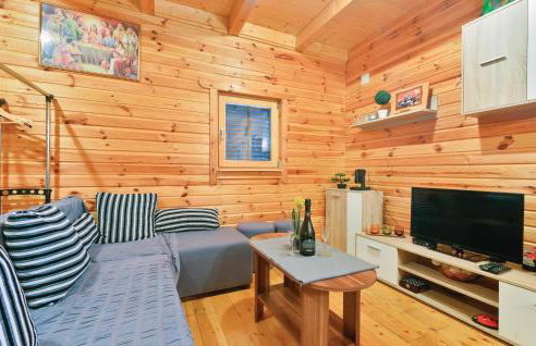 Beautiful Home In Radakovo With Sauna - Photo 4