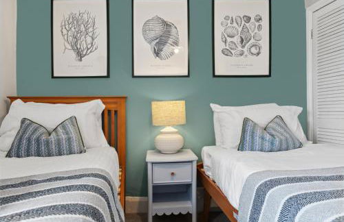 2-Bedroom Stylish & Gorgeous, Cosy Westgate Cottage Retreat, Central Winchester, Free On-Street Parking Permit, with Garden, Close to Cathedral - Sleeps 6, Pets are Welcome - by Blue Puffin Stays - Foto 28