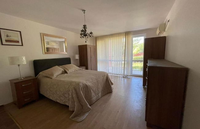 Seaside Studio Apartment in Ravda - Photo 1