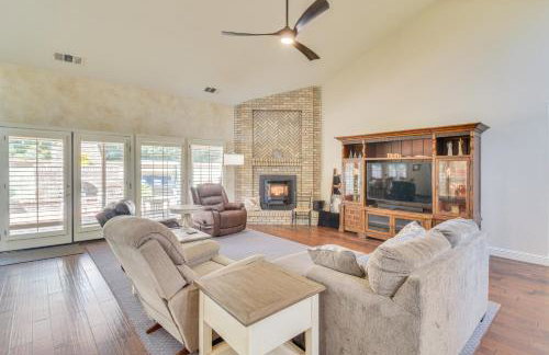 1 Mi to Applegate Park Zoo Pet-Friendly Home - Foto 3